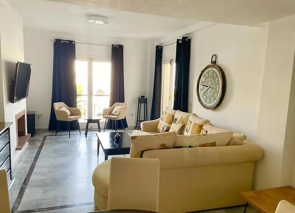 Monte Duquesa - 4 Bedroom Apt, 3 Bathrooms Close To Port And Beach, Communal Pool Manilva