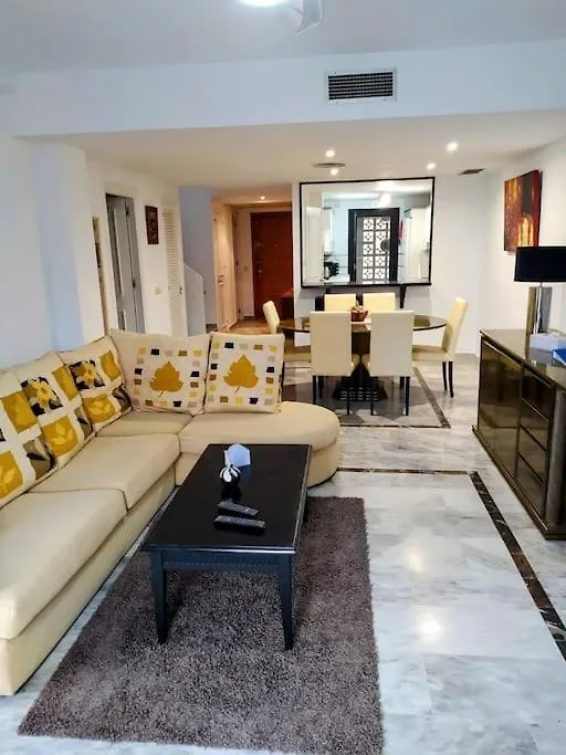Monte Duquesa - 4 Bedroom Apt, 3 Bathrooms Close To Port And Beach, Communal Pool Manilva