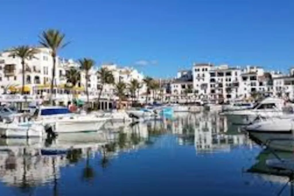 Monte Duquesa - 4 Bedroom Apt, 3 Bathrooms Close To Port And Beach, Communal Pool Manilva 0*,  Spanien