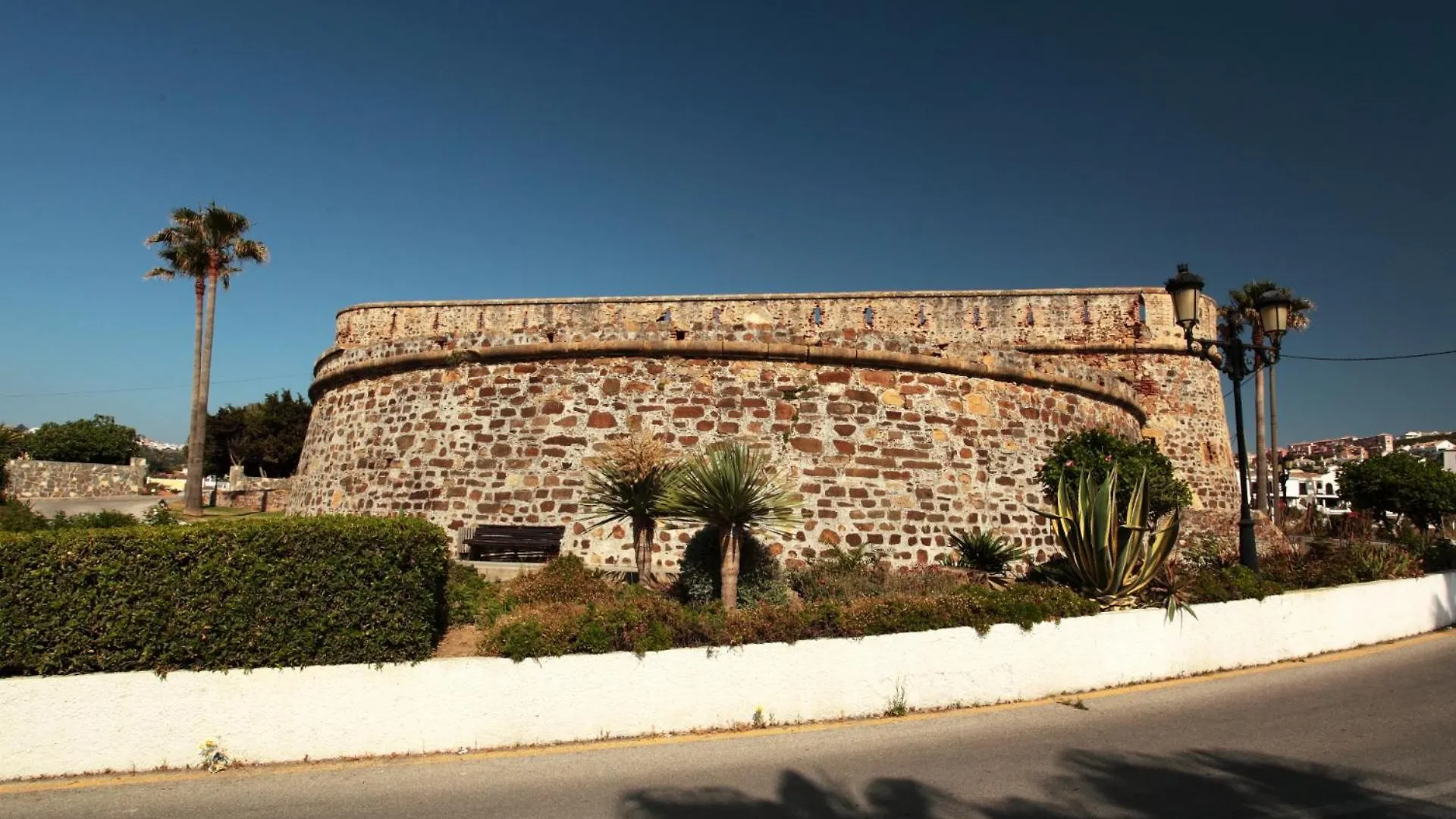 Apartment Monte Duquesa - 4 Bedroom Apt, 3 Bathrooms Close To Port And Beach, Communal Pool Manilva